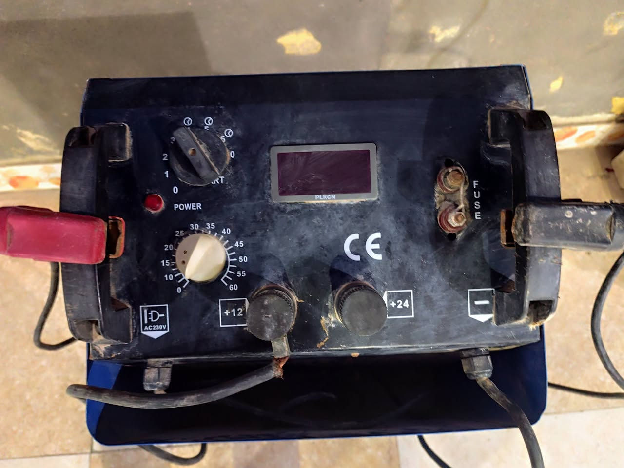 متوفر شاحنة باتريات للبيع
***********
