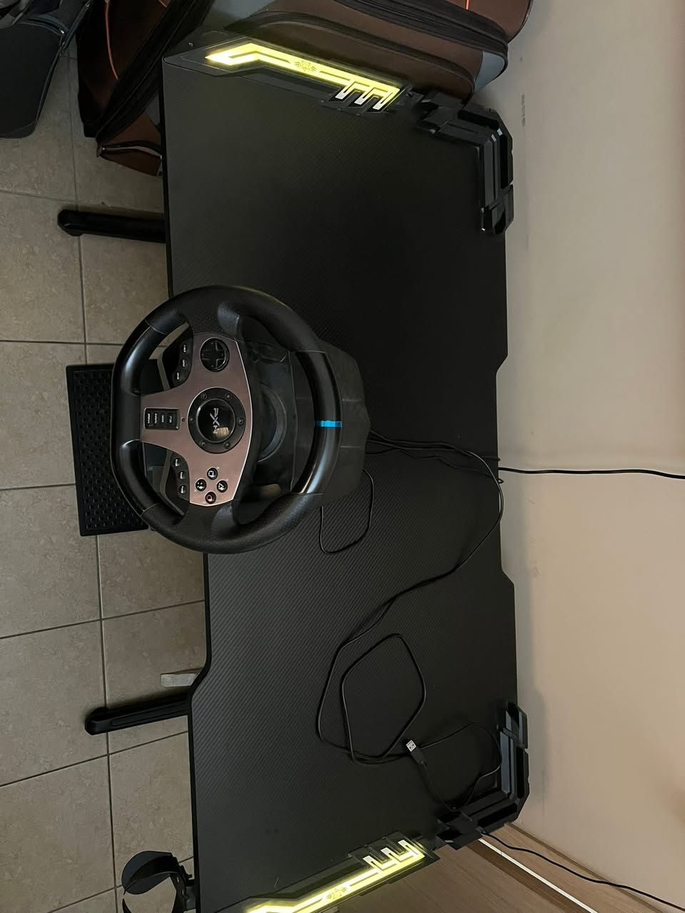 سلام عليكم ميز قياس120x73x60
وارجل مقاس 80x40مم

الميز أضاء لد RGB 

الميز سعره 150 وبي مجال

وشاشه حجم 32 سعرها 100 وبيها مجال


**إذا كنت صاحب هذا الإعلان وتريد حذفه لأي سبب، رجاءا أرسل رسالة إلى الدعم الفني**