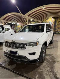 جيب كراند شيروكي ( ليمتد )  2020 قطعه وحده صبغ فقط البنيد بدون دواخل ش...