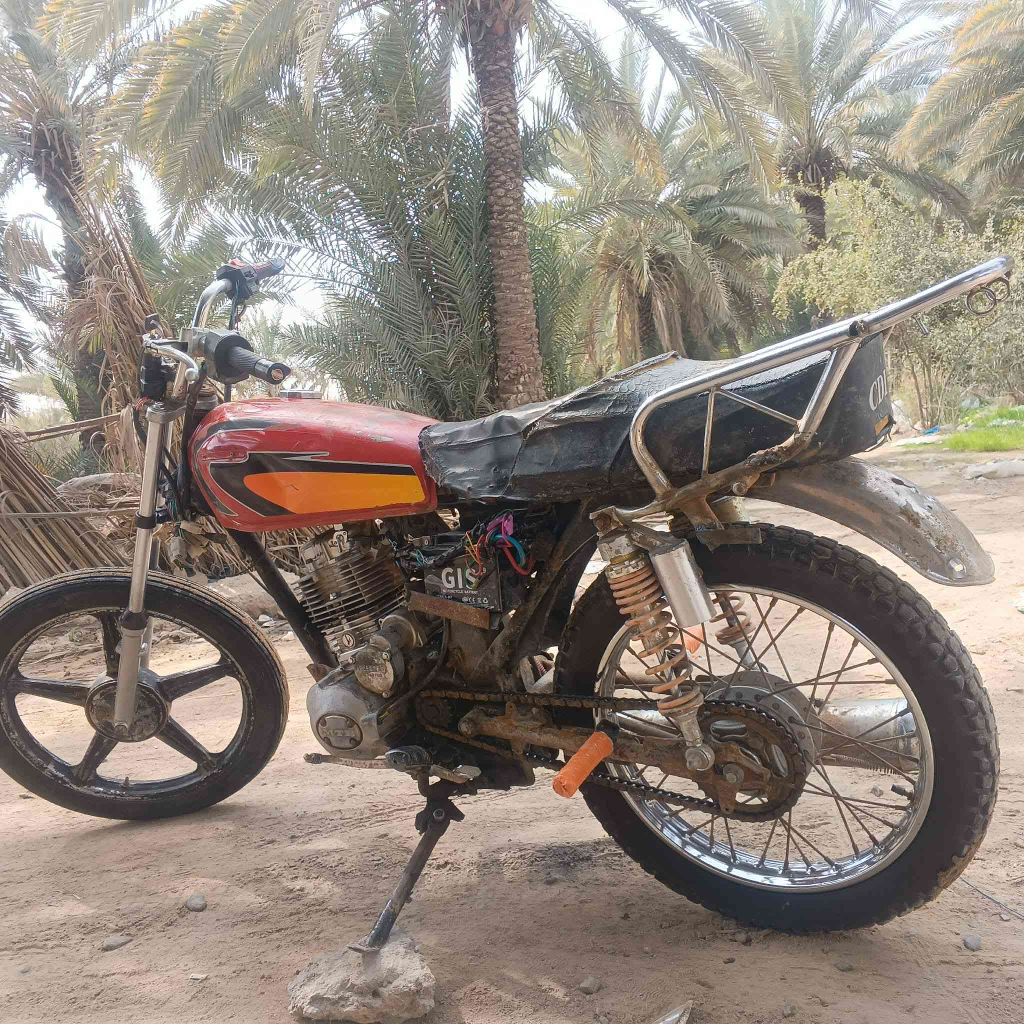 سلام عليكم دراجة للبيع خمس كير كلك السعر 175 بيه مجال  هاذه الرقم ***********
