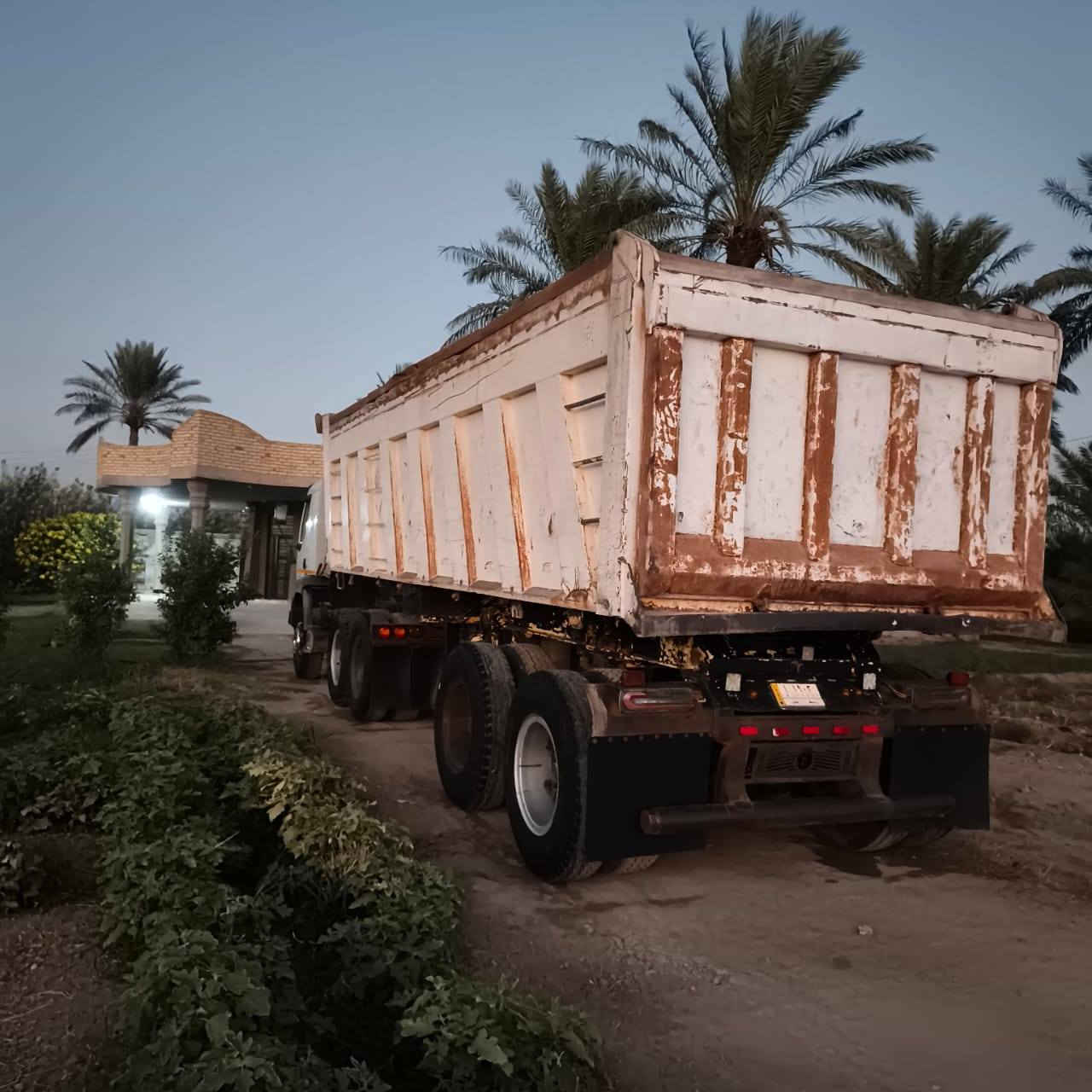 سلام عليكم عربانه المانيه البيع جاهزه تخم تاير ذرعته ٣٢مترالمكان واسط عزيزيه سعر٨٥ ***********
