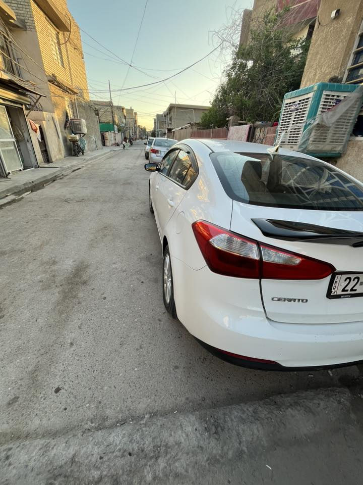 للبيع كيه سيراتو 14 خليجي محرك 1600 دوش مكاني بغداد شعله ***********سعرها 100 وبيها مجال قليل
