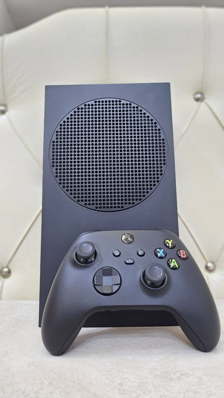 السلام عليكم

Xbox series s 1TB 

اكسبوكس سيريس اس ١ تيرا مع كامل الملحقات الاصلية وتشمل ( الجويستك  ، واير ال HDM 120 HZ مالتة ، وكذلك المحولة )  للبيع الاكسبوكس جدآ نضيف ومستعمل شي قليل السعر 550 الف وبيه مجال بسيط للشراي 

المكان الموصل الجانب الايسر .


**إذا كنت صاحب هذا الإعلان وتريد حذفه لأي سبب، رجاءا أرسل رسالة إلى الدعم الفني**