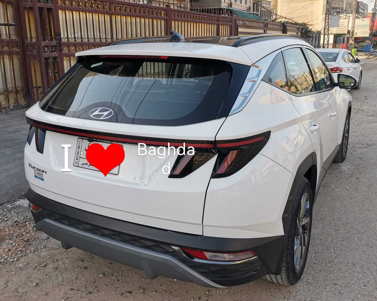 توسان خليجي فول مواصفات البانوراما 
هونداي توسان 2024  باسمي السنوية رقم بغداد بيضاء اللون بعدها على ضمان شركة الأولى تبديل دهن كله بالشركة نظيفة جدا  ماشية ٢٨  الف فقط، مكفولة عدا رصعتين جدا صغار 

المواصفات :

 فتحة بانوراما

بصمة ابواب وتشغيل 

تشغيل عن بعد 

محرك ٢٠٠٠ دوش

مري شفط 

نظام ترحيب عن بعد 

شاحن واير ليس

مخارج طاقة اوكس يو اس بي 
 

اضاءة زنون وعدسات

اضاءة عند الاستدارة

ليدات امامية خلفية 

تبريد ممتاز قطعتين 

دشبول ايباد كبير عرض خرائط ويوتيوب بنفس الشاشة

بردات بلادية 

شاشة ابل كار بلي الكبيره 

مقاعد الامامية كهرباء 

كاشف عطلات 

تحكم ستيرن

داخل جلد اصلي ودوشمة اصلية

حساسات امام وخلف

كاميرا تعديل مسار

3 انظمة قياده

حساسات اضاءة عند الاقتراب

مانع تزحلق وانحدارت  

مكانها بغداد  الاعلام  السعر ٢٣٨ وبيها مجال قليل 
*********** أو ***********
