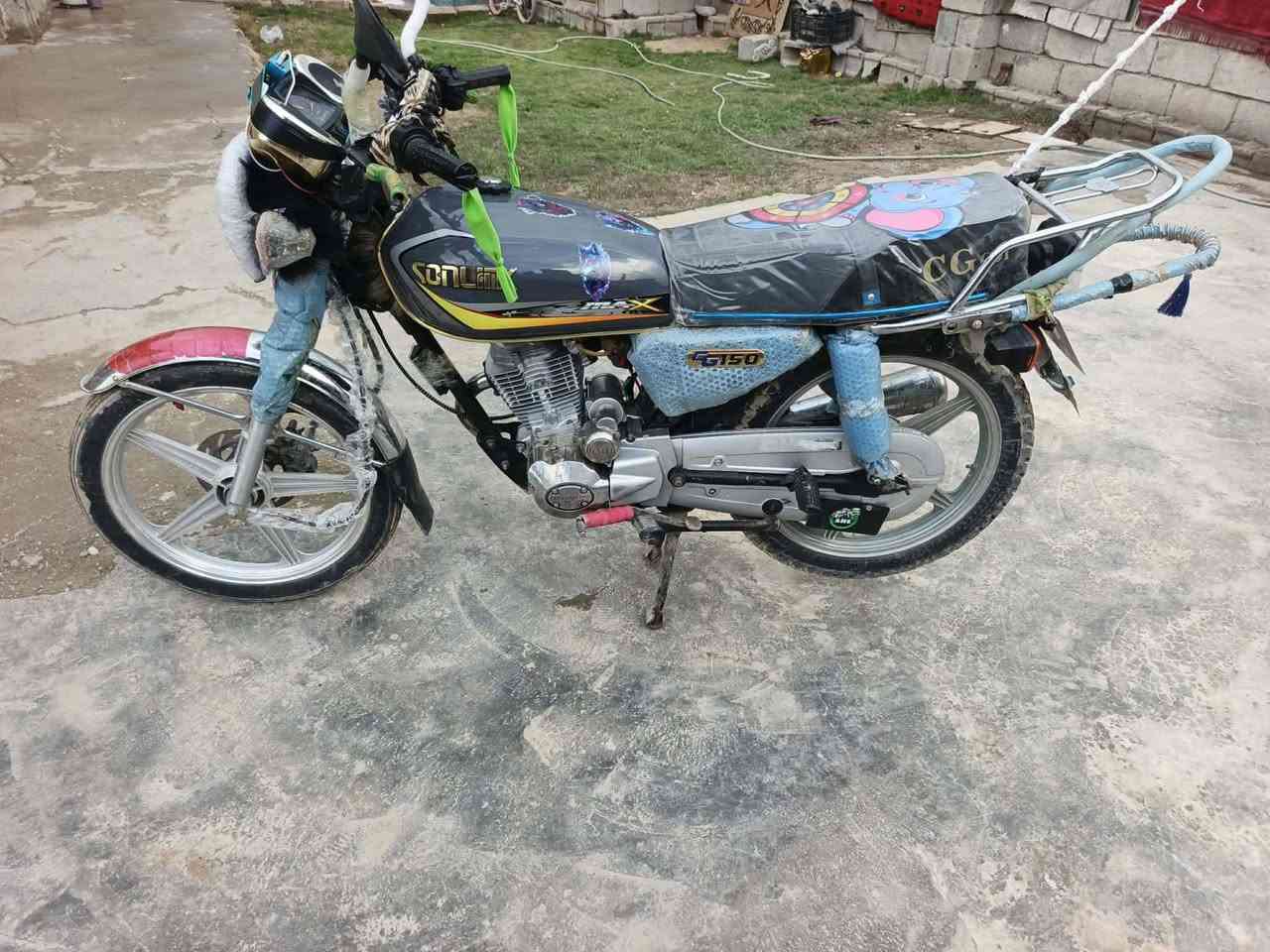 سلام عليكم ماطور للبيع 5كير ربع ماتصرف عليه مال جناي كهربائيات كلها شغاله محرك فول شلعه ومعدل سعر 375 اتصل ***********
