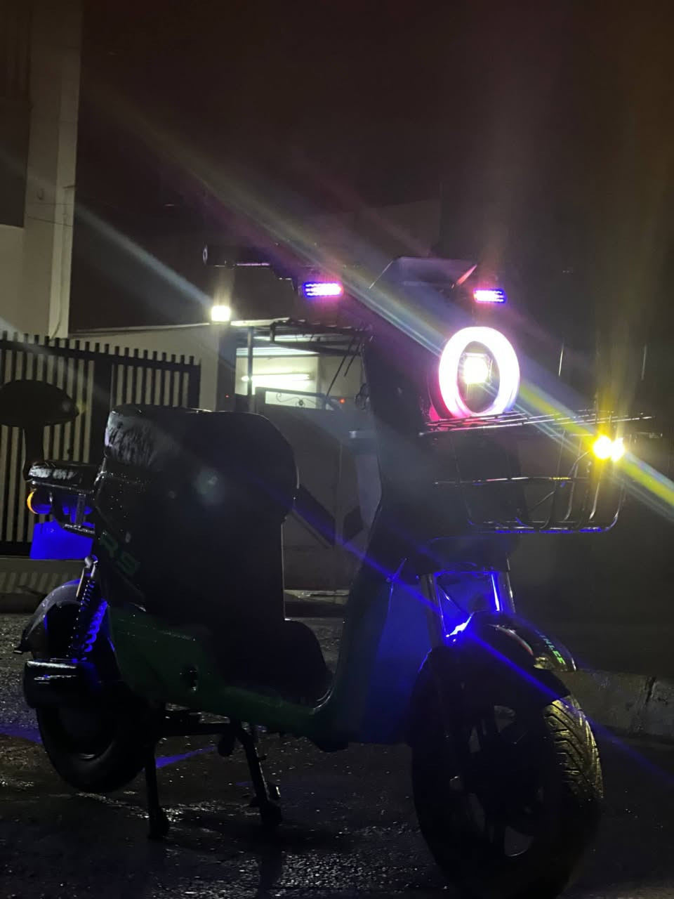 R9 للبيع بطاريات مستخدم شهر واحد بايسكل فول مواصفات شخط يم كشن شويه وشويه جاملغ بطاريات نشطه مكاني كركوك قرب جامع سداد برزنجي للتواصل خاص


**إذا كنت صاحب هذا الإعلان وتريد حذفه لأي سبب، رجاءا أرسل رسالة إلى الدعم الفني**