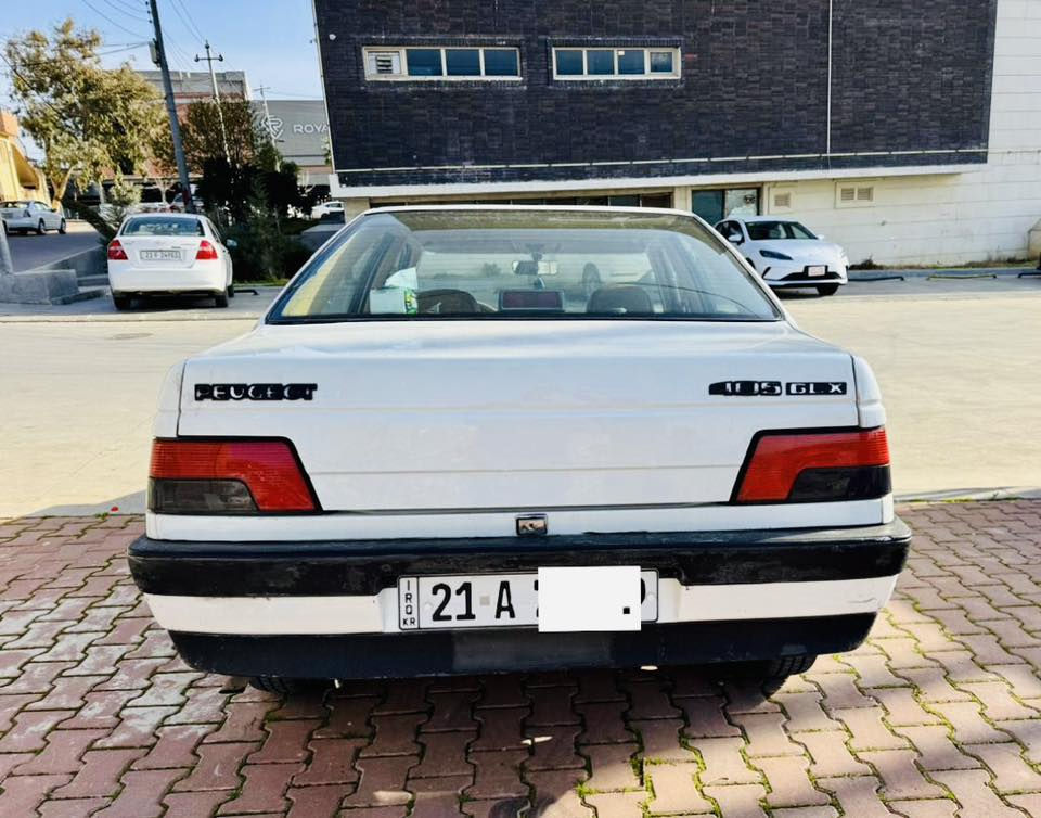 پژۆی 405 مۆدێل 2010 بۆفرۆشتن
ڕەقەم سلێمانی تا 2029 تازەیە و تەحویل و غەرامە بە شەرت  و ناوزەردە گێڕ عادیە  گراین شەفت چوار تایەی تازەی خەت سپی لە ژێردایە تەبرید سارد و گەرم  دوجام کارەبا کەمێ ساردی هەیە نرخی 39 گەڵاو کەمێ مەعامەلە سەیارەکە لە سلێمانییە 
 سەیارەکە هی من نییە بۆ زانیاری زیاتر پەیوەندی بەو ژمارەیەوە بکەن ***********
