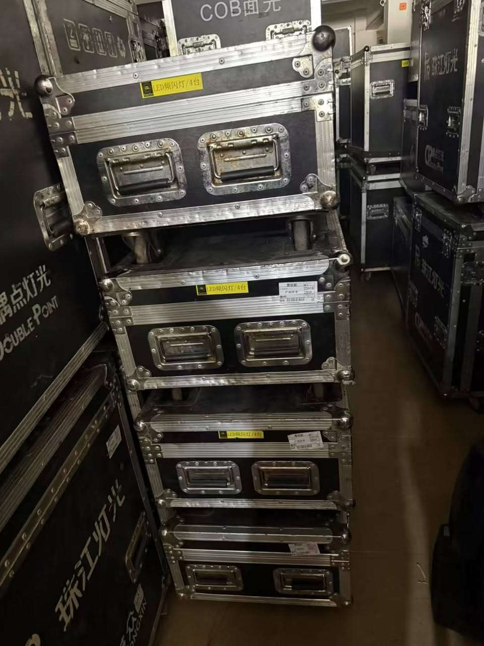 1080LED strobe light, 45 pieces, including five flight cases


**إذا كنت صاحب هذا الإعلان وتريد حذفه لأي سبب، رجاءا أرسل رسالة إلى الدعم الفني**
