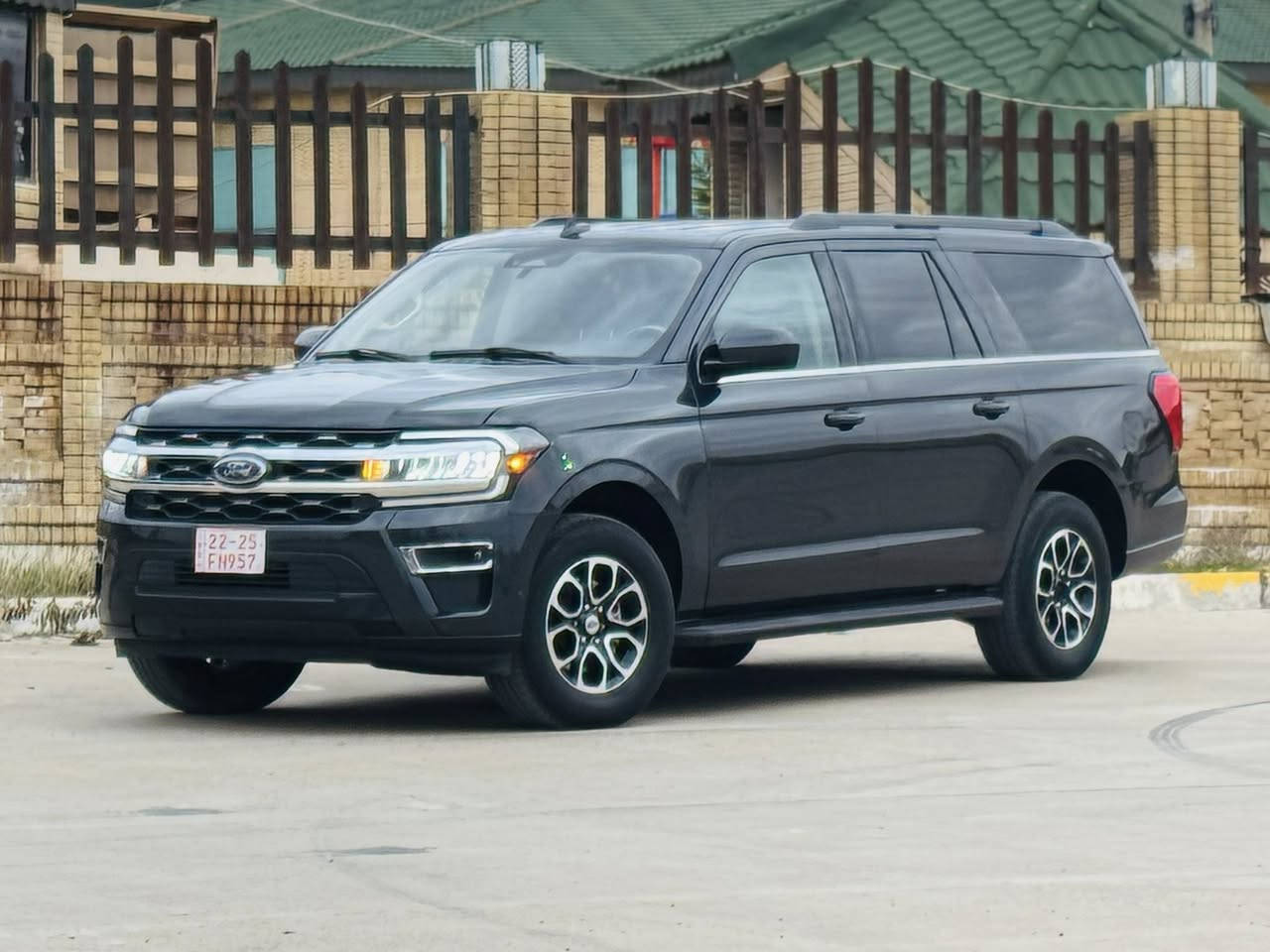 فورد اكسبيدشن
موديل 2024
ماكس XLT
فول مواصفات عدا فتحه
ماشيه 41 الف ميل
حادث جامرلغ و بنيد بدون دواخل
ارباك سستم راجع بلادي 
بدون رقم يترقم شمالي
السعر // 280 
مكان السياره كركوك
***********
