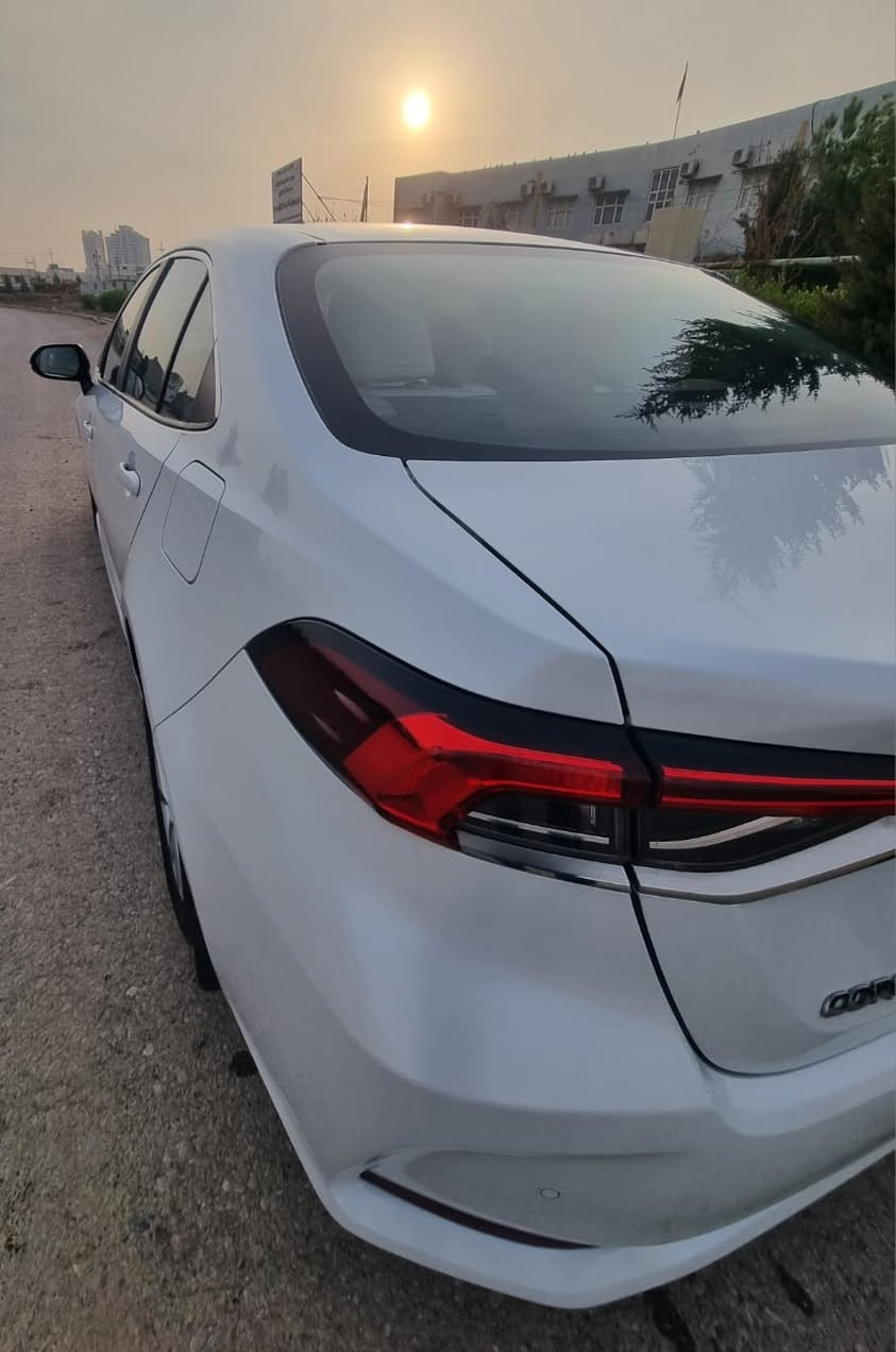 كرولا ٢٠٢٣ ساس ماشية ٤٣ الف كيلو السيارة GLI 
سلايد روف 
محرك ٤ سلندر ١٨٠٠ بانزين 
مودات قيادة 
مرايا تعتيم 
السيارة بضمان الشركه 
سبيرها ما نازل 
تايرات اصليه شركه 
نظيفة جدا مكانها في اربيل 
السعر ١٨٥
*********** واتس اب
