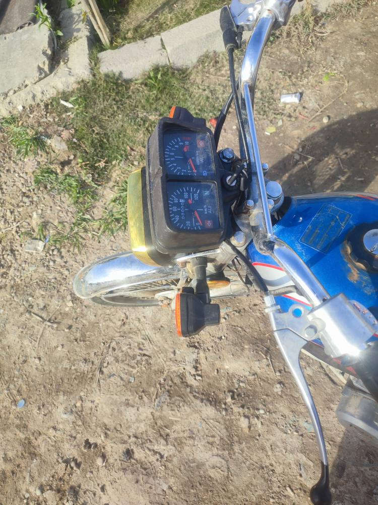 سلام عليكم دراجه تايكر موديل واحد وعشرين اوراق اصولي شرط الترقيم اسعر 375 بيه مجال بصيط المكان حله محاويل***********
