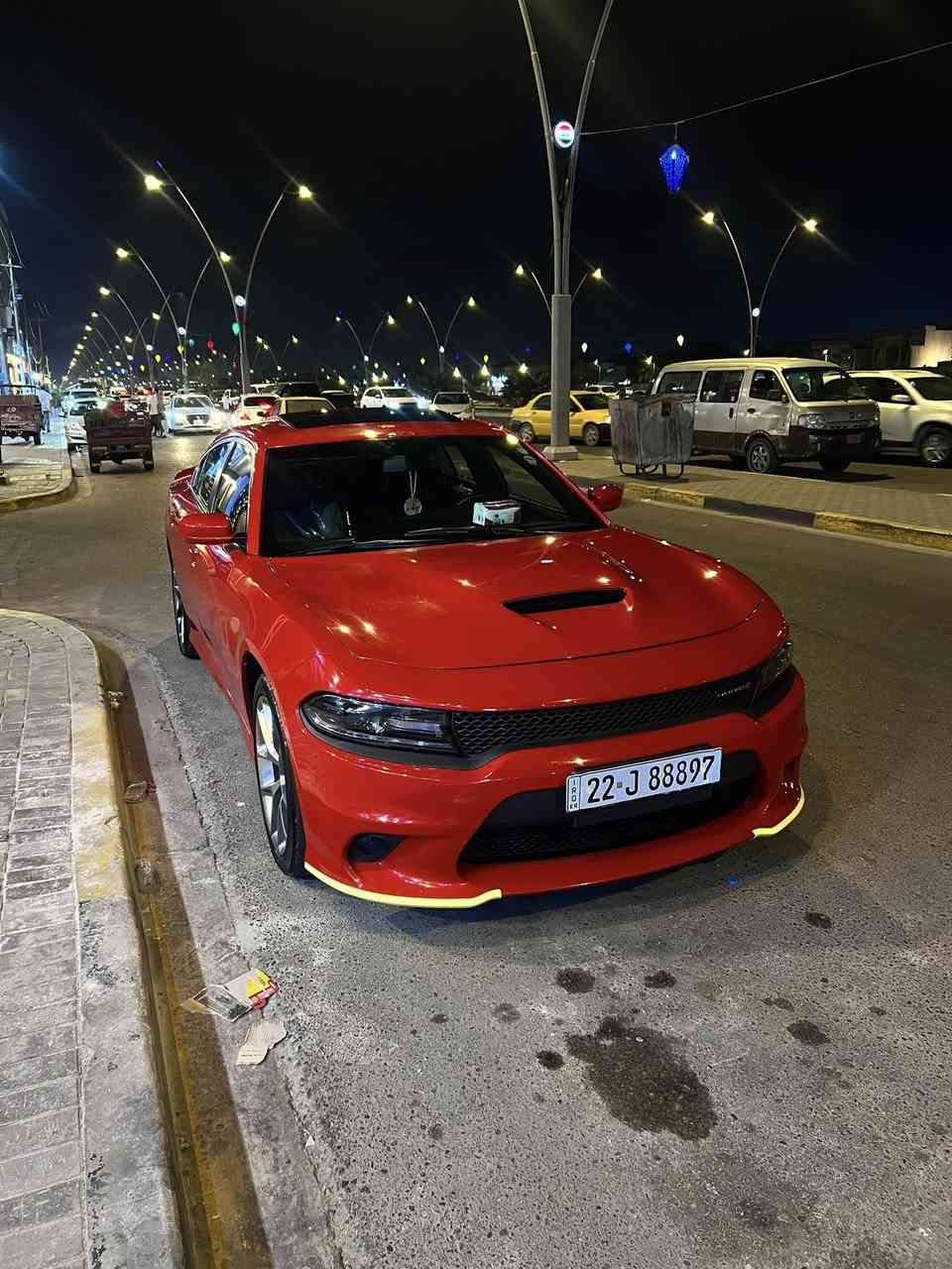 سلام عليكم
جارجر GT للبيع فقط خليجي مكفول ماشي 60 
رقم اربيل موديل 2021 بيه بارد مكانين بسيط 
فتحه 
كشنات جلد 
داخل اسود 
سياره جديد 
***********
سعر 300  يعني 3 شدات 
***********
