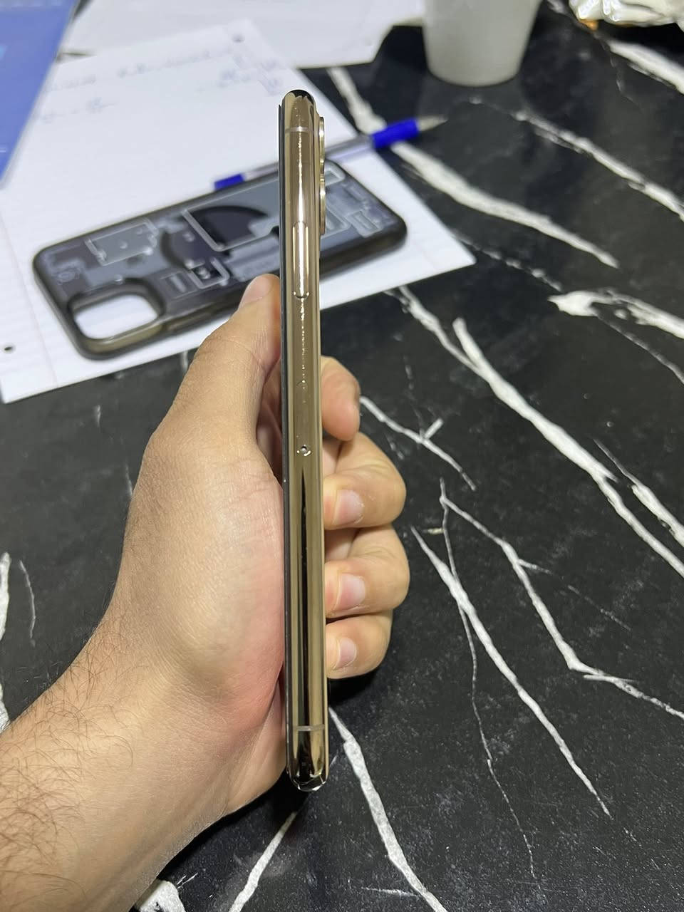 السلام عليكم ايفون11برو ماكس ذهبي ذاكره256 بطاريه 79 التلفون ماستر ونضافه 100بل100 مامفتوح وتر بروف  ومايصرف شحن السعر425وقابل للتفاوض مكاني ذي قار مركز رقمي ***********
