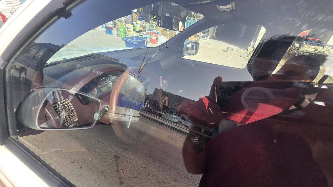 نيفارة مديل ١٢ اوتوماتيك تبريد مكينة مفتوحة السيارة بدون ضربة لكن بيها صبغ بالبيبان ليجوة ملاحظات بسيطة يعني حدادية ٤٠% مامضروبة سعرها ١٠٧ ...مكانها بصرة زبير رقم الهاتف ***********
