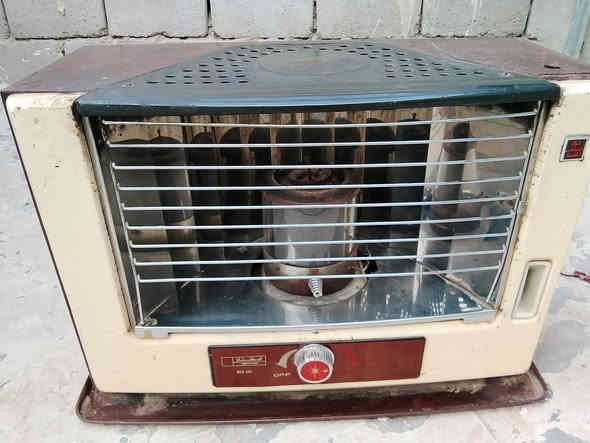 أغراض مستخدمه كلمن وسعره 
كيزر عوزه هيتر سعره 25
تنور سعره 10
صوبه عشتار سعر 40 شغاله
طابعه hp سعر 40
للاستفسار الاتصال على ***********
