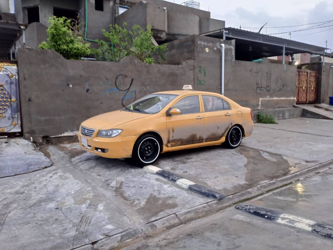 سلام وعليكم ليفان 620
موديل2011
مكان سياره مدينة الصدر
 كير ومحرك كورله اوتو
صدر جديدتخم تايرات كامل مكمله
 جديد مصبوغه
الشراي يتصل ***********
