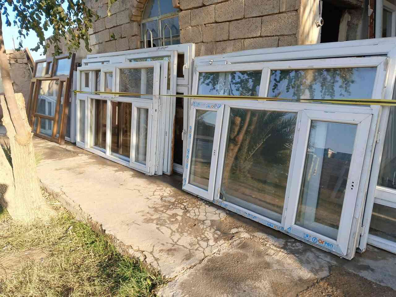 تم وبحمد الله وصول وجبة ابواب وشبابيك بلاستك بي في سي مستعمل بالة شمالي بكافة القياسات للتواصل يرجى الاتصال على *********** ‬‏/‪0775 122 4079‬‏ متوفر واتساب.  او مراسلة الصفحة. الموقع/ طريق الخالص بعقوبة . مدخل قرية البدوانية مقابيل قرية الاسود الصغير
