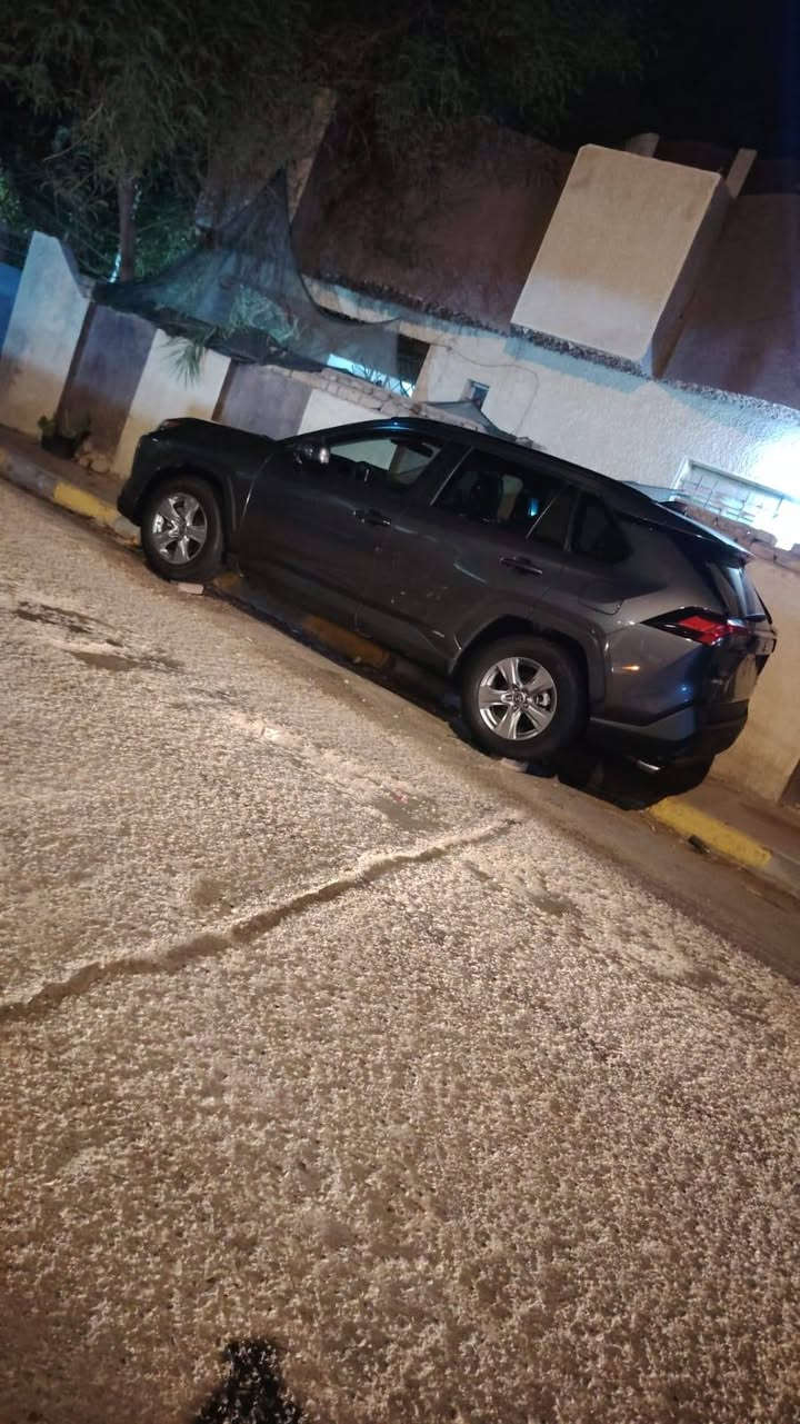 السلام عليكم للبيع رافور2024XLeفول فتحه رادارات جانبي خلفي امامي كشنات كهرباء حادثه جالغين الاماميات مبدلات ومصبوغات والغد جهت سايق مبدل نفس الون ايرباك ستيرن وراجع سستم وهنا بل عراق صار بيه حادث الباب الخلفي وبعده عله وضعه  سعر 165 ستفسار *********** ما متواجد عل فيس شراي يتصل اثره تفاصيل سياره وشوف صوره
