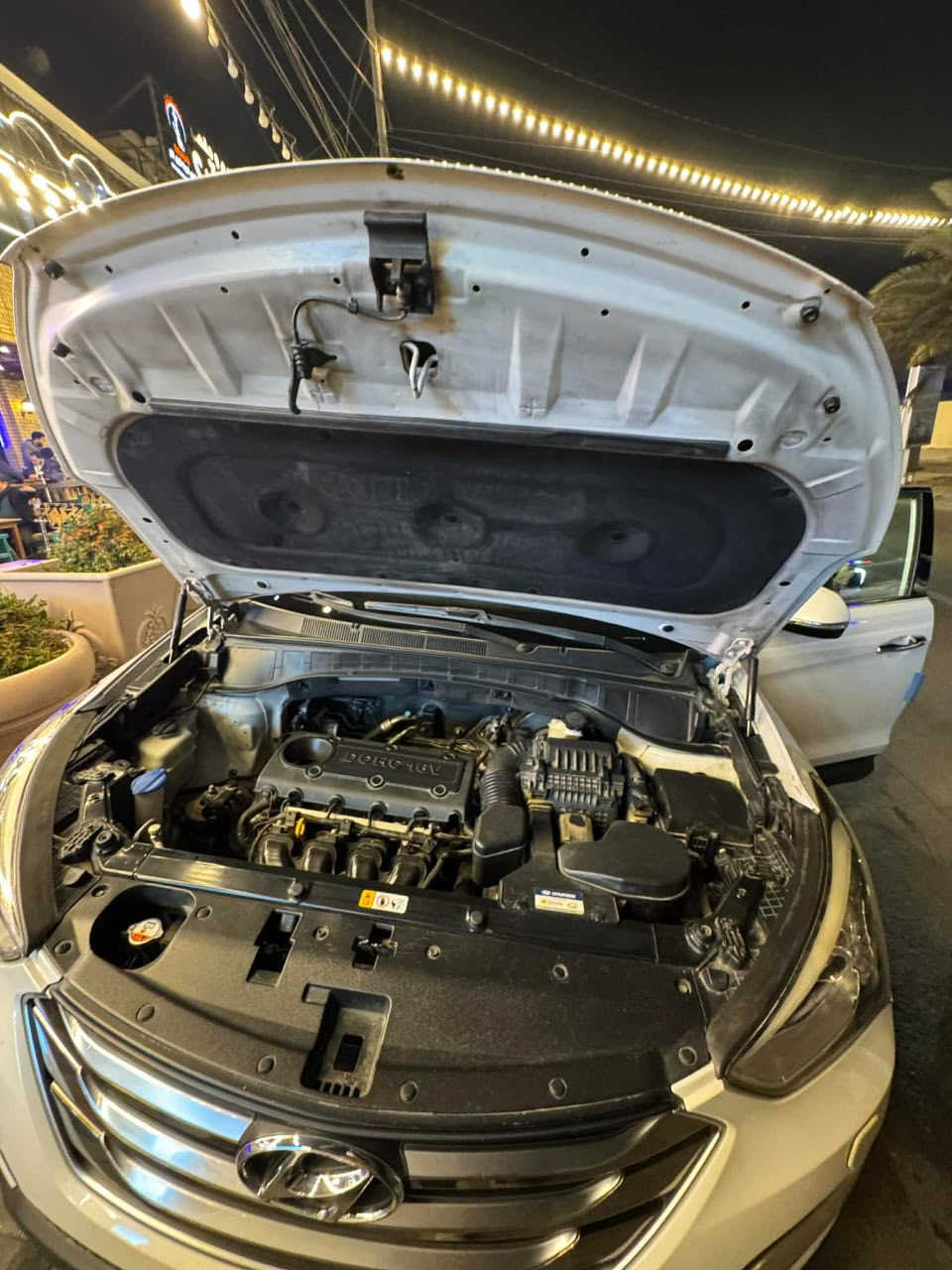 السلام عليكم سنتافيه للبيع موديل 15خليجي.  فول للخير كلشي بيه. مكينه أربعه.  شرط السونار. مكينه. وكير عليهن صيانه. بل كامل.  السعر.   (180) ورقه وبيه مجال. مكاني بغداد. ***********
