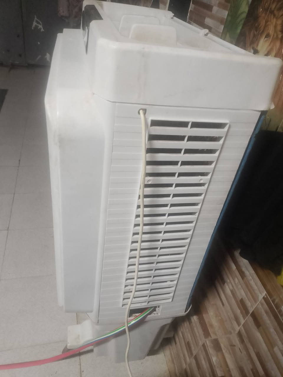 مبردة حجم كبير شغالة جديدة على فحص 80الف***********
