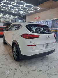 هونداي توكسان 2020 خليجي  ماشيه 80 الف حقيقي السياره على يد واحده من ا...