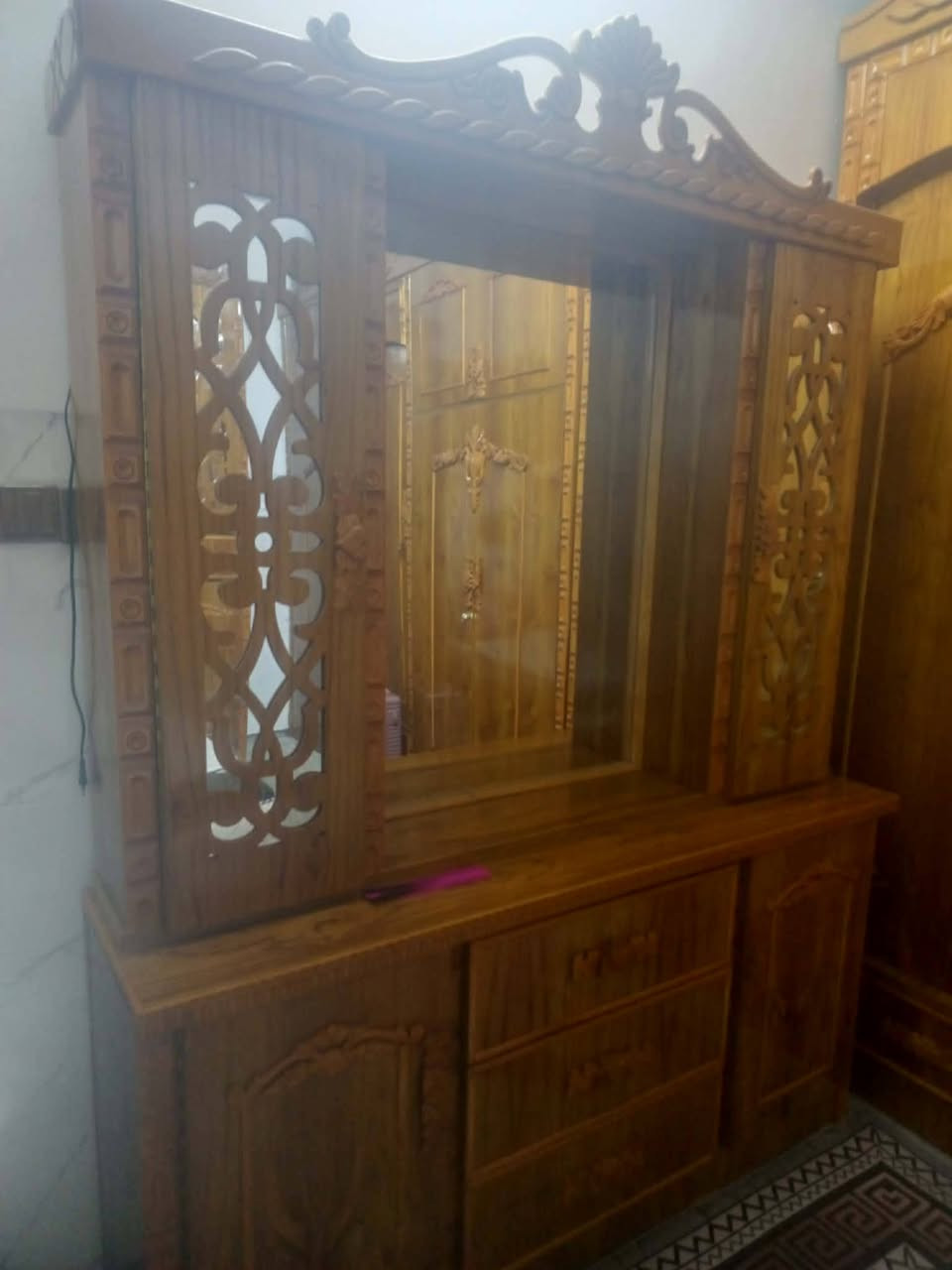 غرفه تاج علي سعر ٩٠٠ ***********
