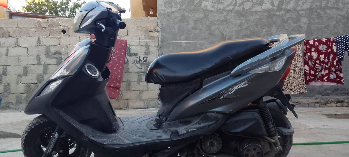 سلام عليكم دراجة ماكس ثعلب  للبيع نغصه  باتري مكان بغداد الحصوة سعر 300 وبيهة مجال بسيط/***********
