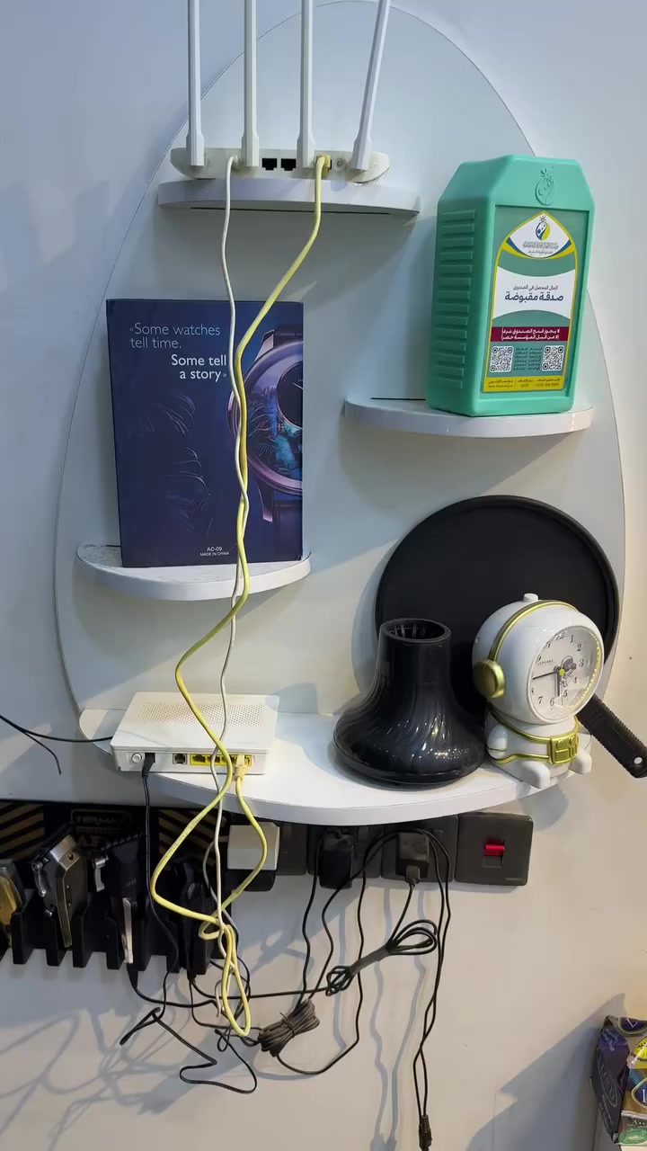 السلام عليكم ديگور حلاقة للبيع
مري عدد3
ميوزه عدد3
گومدي عدد3
رفوف عدد 2
رفوف مستطيل عدد2
قنفه 3 متر صايره قطعتين كل قطعه متر ونص
المكان الحريه /شارع الغاز / للاستفسار *********** بي واتساب
