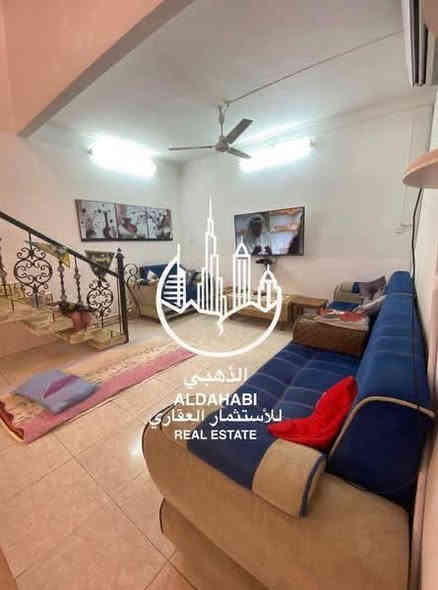 بيت للبيع في المعقل ركن مساحه 150م طابق واحد يحتوي ثلاث غرف منام صاله ، استقبال ، مطبخ ، صحيات ، كراج ، حديقة موقع ممتاز قريب على الشارع العام 

.
سعر البيت 360 مليون
. 
للمعلومات اكثر الاتصال على الارقام
او زيارة موقعنا 
البصره _ شارع عام حي الزهراء _ قرب مستشفى النفط 
***********
***********
الذهبي للاستثمار العقاري
مجاز قانونياً
