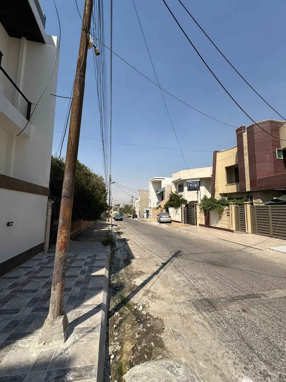 دار للبيع حي البلديات 
المساحة 150 متر واجهة 7 ونص 

تسليم فوري بناء vip 

شارع 12 
شروق تام 

☎️ ***********
☎️***********

#موصل_حي_البلديات #عقارات_الموصل #موصل
