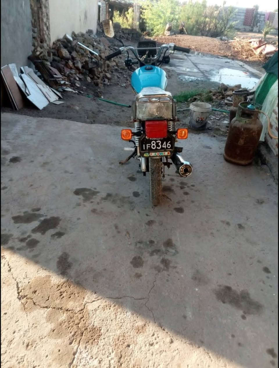 السلام عليكم دراجه تايكر سونك كلك   دراجه تخبل 19 محدثه 23 يعني فقط الشاصي 19 مكاني ديوانيه النيل سعر 225 وبيهه مجال بسيط تواصل خاص او واتساب ***********
