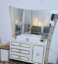 غرفه • ٩ قطع • بغداد