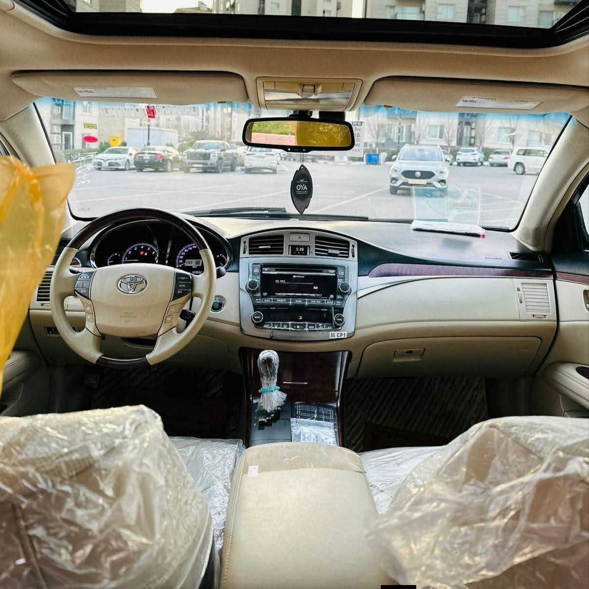 تويوتا افلون 2012، خليجي لميتد كفالة عامة
ماشي 105 ألف كيلومتر أخت زيروو 
خليجي،  دعامية لدعامية،  ما بيها صبغ
الكوشينات والسكان بلادي
على وضع شركة 
السبيير ما نازل لجوه
الكير والمكينة مضمونين، لا ضربات ولا مشاكل
كلشي بيها مضمون 

أربع تايرات جديدة، 
كاملة السيرفس مال الشركة
وكلشي بعده مثل ما هو
فحص سنة وهَزّة جديدة

رقم صاحب  
*********** واتس اب
***********
