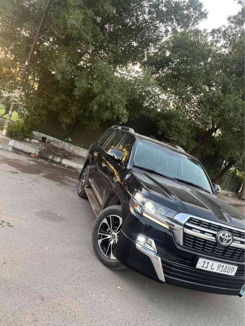 لاندكروز 2021 بحريني
ماشية 90 الف كيلو 
فول مواصفات
رقم  بغداد
 بيها فقط بارد بسيط والباقي كفالة 
________المـواصـفـات ___________ 
حساسات امامي خلفي 
كامرات 360 امامي وخلفي وجانبيات
شاشة حجم كبير + شاشة خلفية 
جنطة كهرباء 
تشغيل عن بعد
‏  Bluetooth / USB
السعر اتصل
مكاني بغداد 
للتواصل *********** بغداد, العراق
