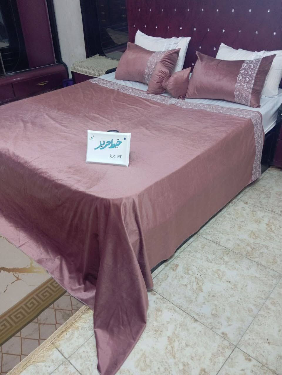 جددي بيتج وأضيفي لمسة برودة وي (خيط حرير) 🏠❄️
يا هلا بكل متابعاتنا العزيزات...
الجو حار والبيت يحتاج تجديد يبرد القلب! بمشغلنا نوفرلكم أجمل موديلات خياطة الفرشات والبرادي:
✅  (كفرات) فصال وموديلات تجنن.
✅ برادي مودرن (تركي، مخمل، شيفون) بدقة عالية.
✅ دوشمة وتعديل جلسات أرضية بلمسة فنية.
شغلنا نظيف، مواعيدنا مضبوطة، والأسعار؟ أكيد نراعيكم وتدللون! 😍
📍 العنوان: ناصريه الشطره توصيل فقط 
📞 للتواصل والحجز: *********** (أو مراسلة الصفحة مباشرة)
