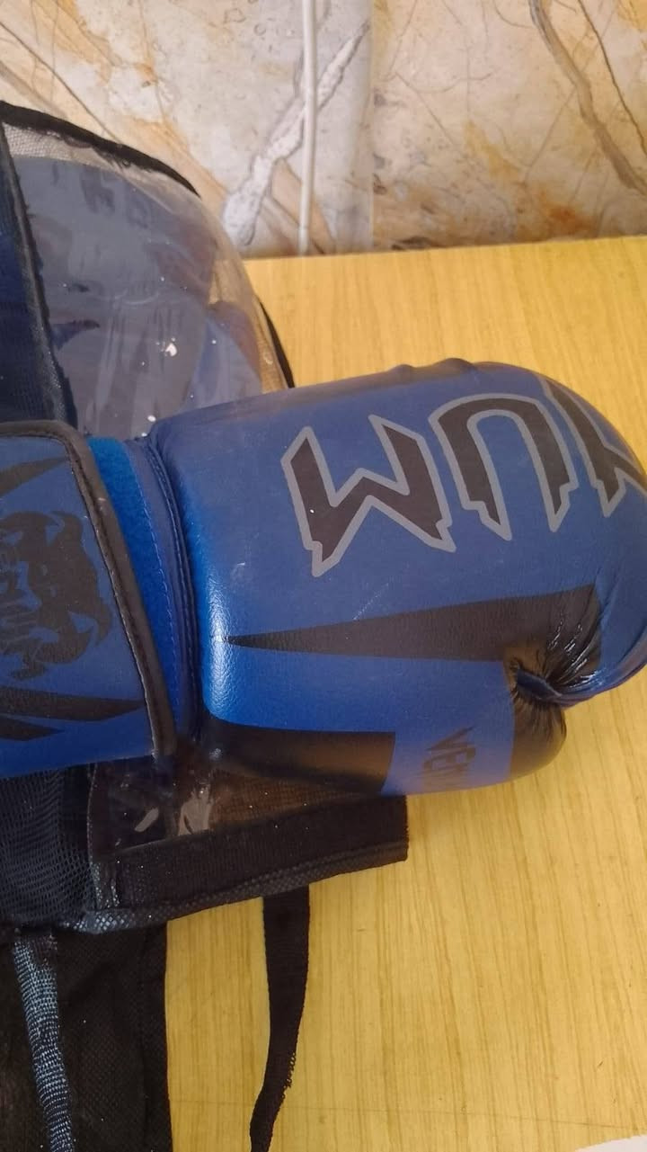 غراض البيع مستخدم شهر بوكسنك وغراضه سعر ١٥٠بس مجال بسيط


**إذا كنت صاحب هذا الإعلان وتريد حذفه لأي سبب، رجاءا أرسل رسالة إلى الدعم الفني**