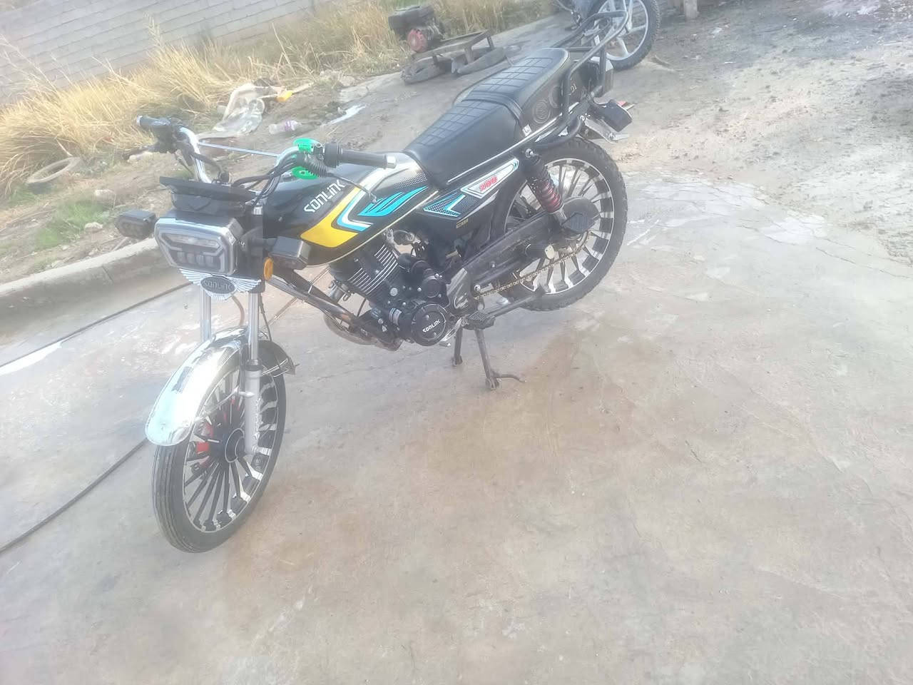 السلام عليكم درجة للبيع موديل 24شكل 25دراجه حلوه كاعده أوراق كامله المكان ديالى الخالص الرقم ***********
