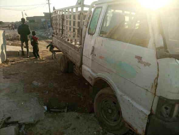 السلام عليكم كيا بنكو موديل 94 رقم بغداد أصفر راعيه موجود سنويه صاقطه السعر 18بيه مجال شي قليل العنوان بغداد العماري رقم الهاتف ***********
