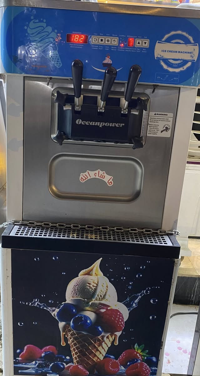 مكينة أوشن باور وبسترة للبيع نظيفات كلش واستخدام قليل  السعر 13 مكاني الديوانية ***********
