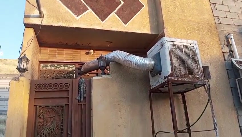 بيت ٥٠م لبيع طابق واحد كربلاء الحر الصغير شارع المستوصف حي الحسن بيت نضيف كلشي موضح بل التصوير سعر مناسب ٣٥ مليون مع المجال ***********
