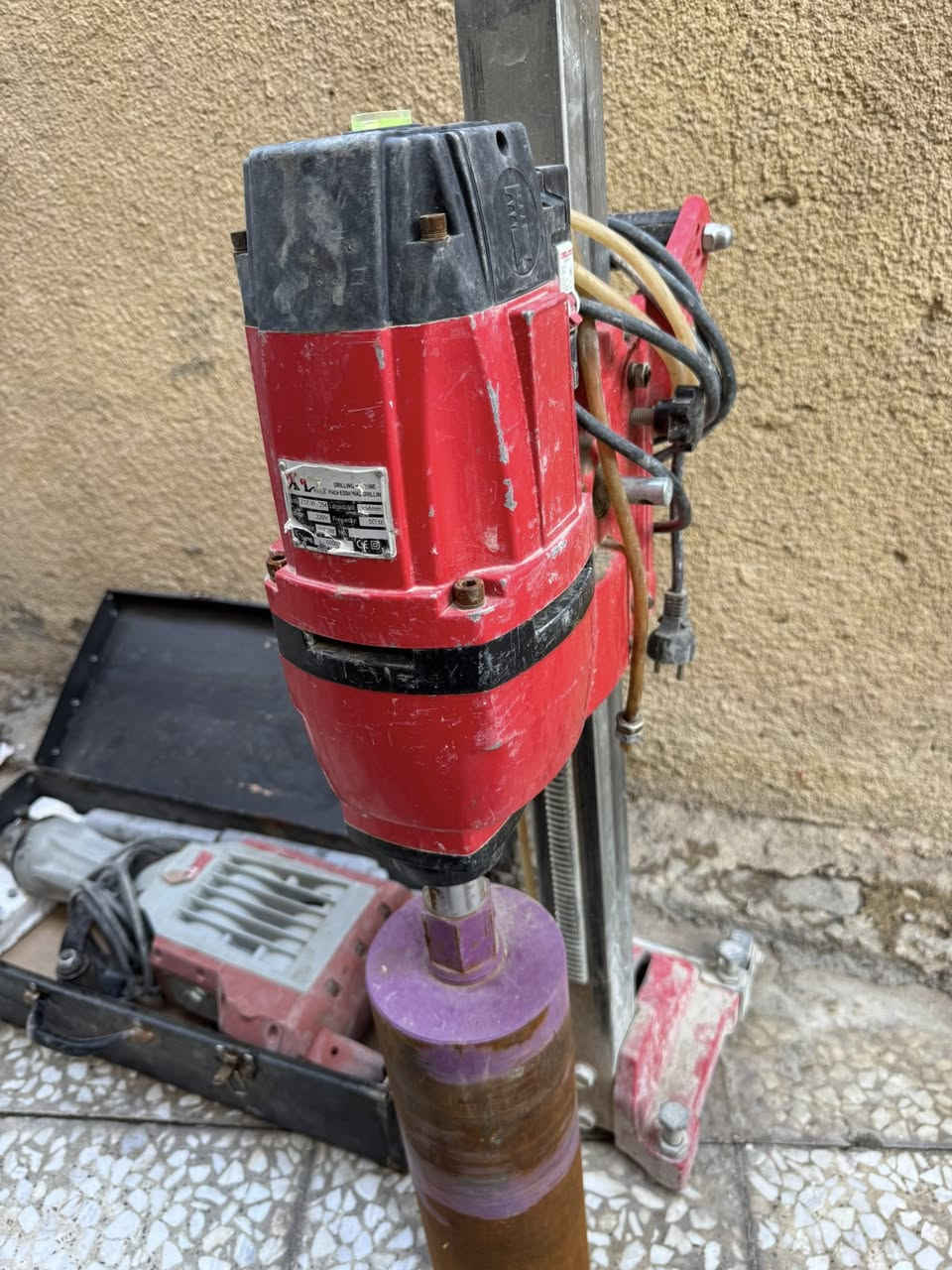 اسلام عليكم عندي كور ودريل كسار للبيع
***********
