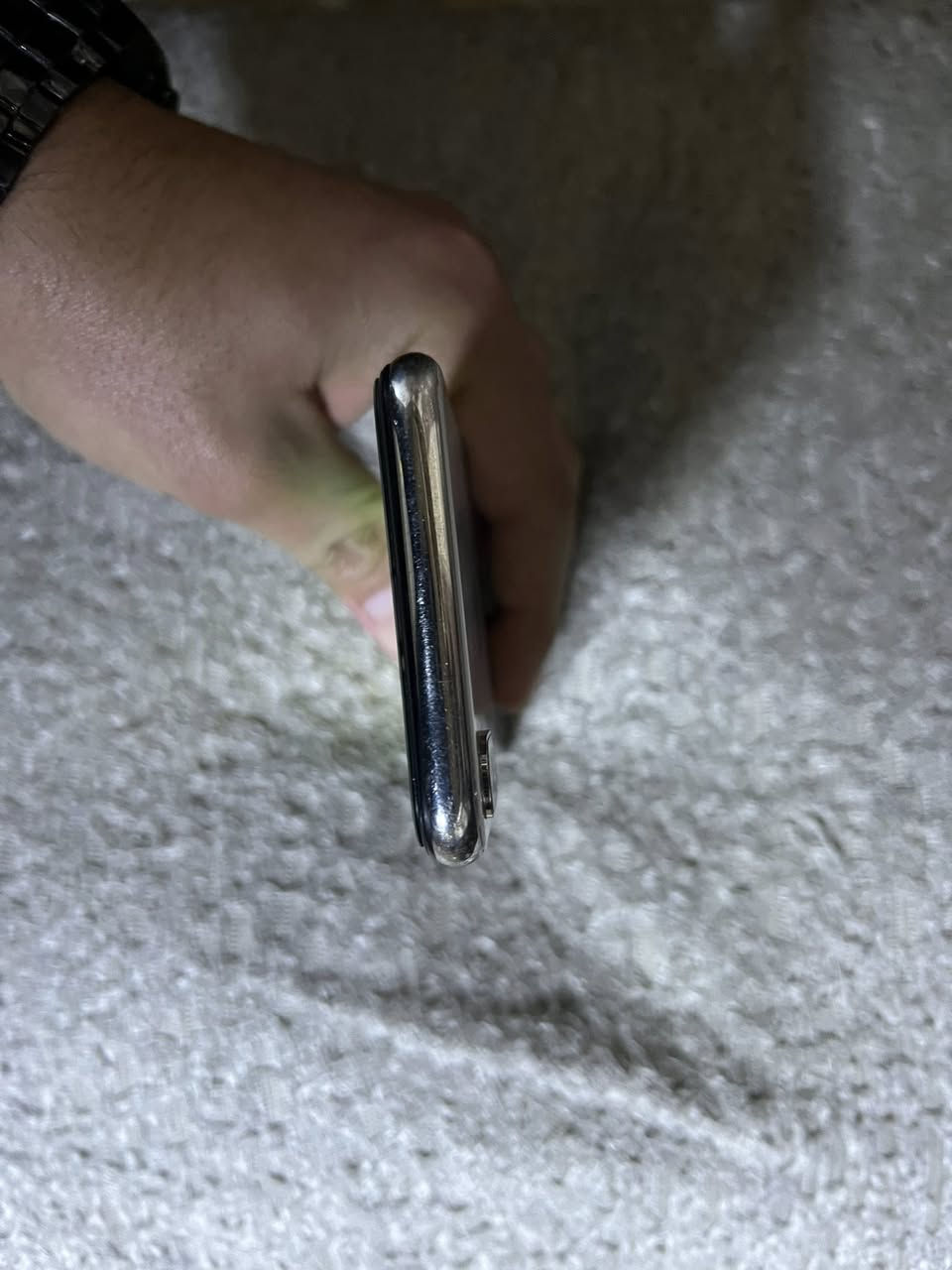 ايفون x مستعمل للبيع نضافه 90‎%‎ فقط شاشة مبدل اصلي و بصمه وجه لا يعمل السعر 165 الف وبي مجال بسيط العنوان كركوك التواصل بهاذا الرقم ***********
