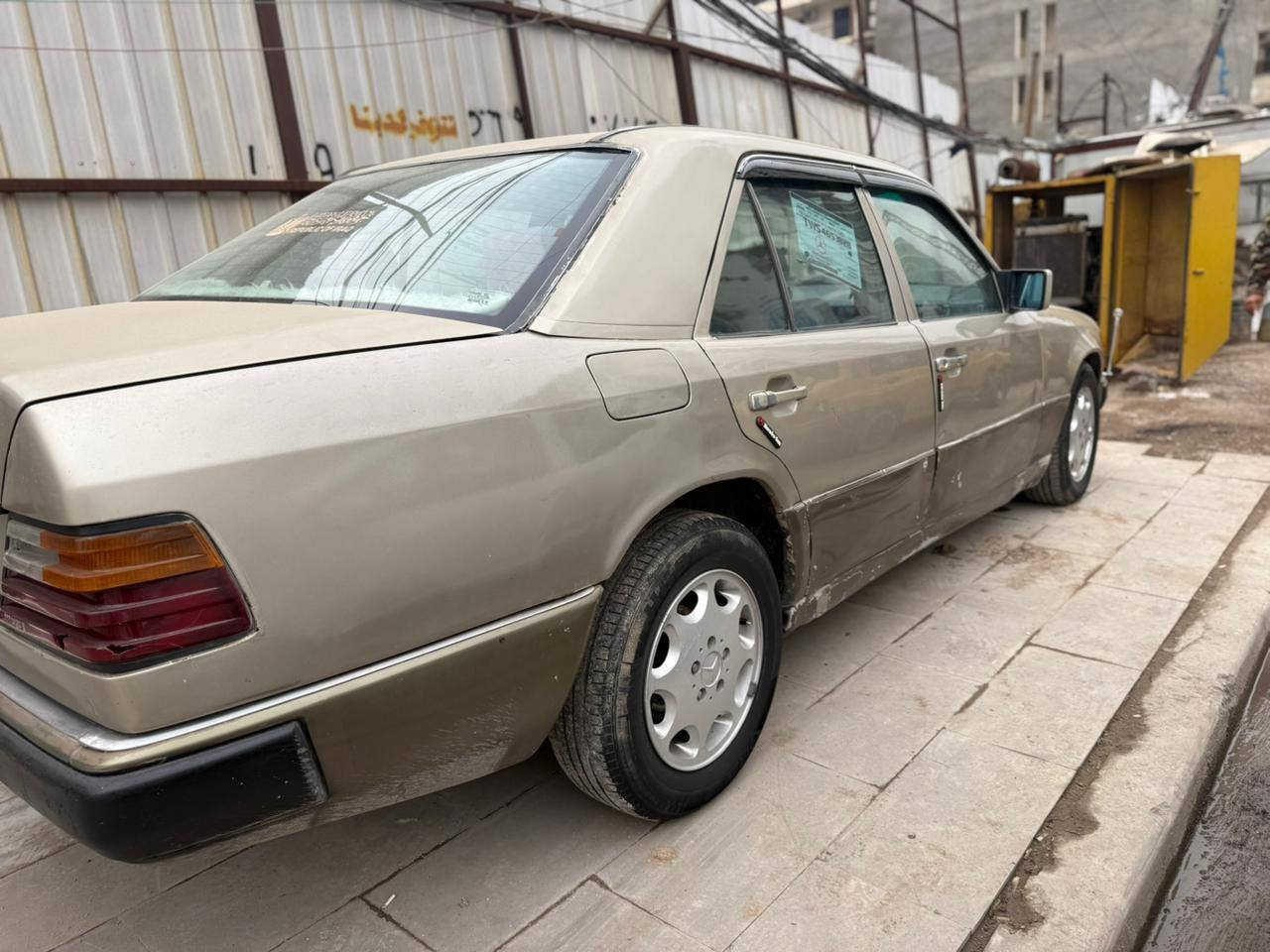 سلام عليكم
مارسدس دب مديل 89سنويه جديده هزه جديده 
سياره جاهزه خير. من الله. مراوس حسب القناعه 
سعر 43
رقم *********** مكان السياره ديالى ابي صيدا
