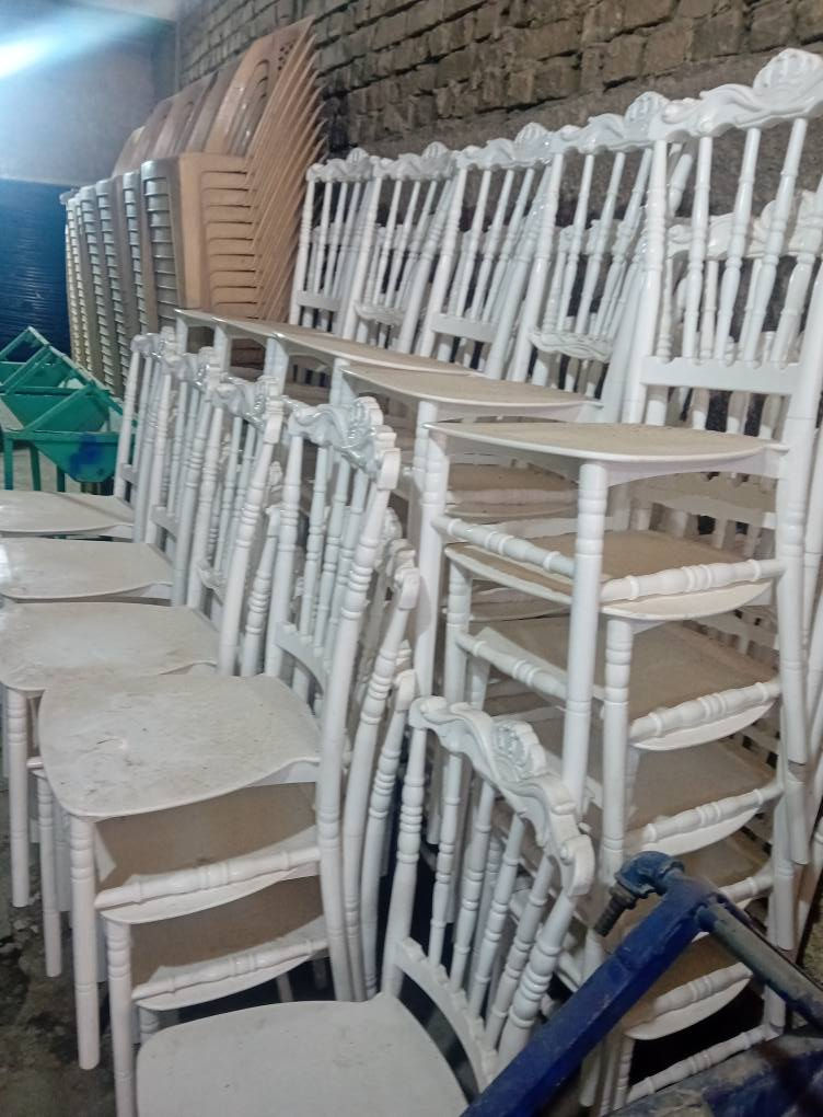 غراض طبخ للبيع قدر فافون مختلف الاحجام العدد ٢٠ طباخ ايراني العدد ١١ صحن عراوي قياس ٧٠ العدد ٥٠ صحن عراوي قياس ٦٠ العدد ٥٠ مصافي، جفاجير ،طباخ شاي كتلي شاي صحن صغير كرسي الناصر فلات العدد١٢٥ كرسي عظم عاج العدد ٥٠ الأغراض نظيفه جدا مكاني بغداد الدوره ***********بي واتساب ***********ابو عبدلله
