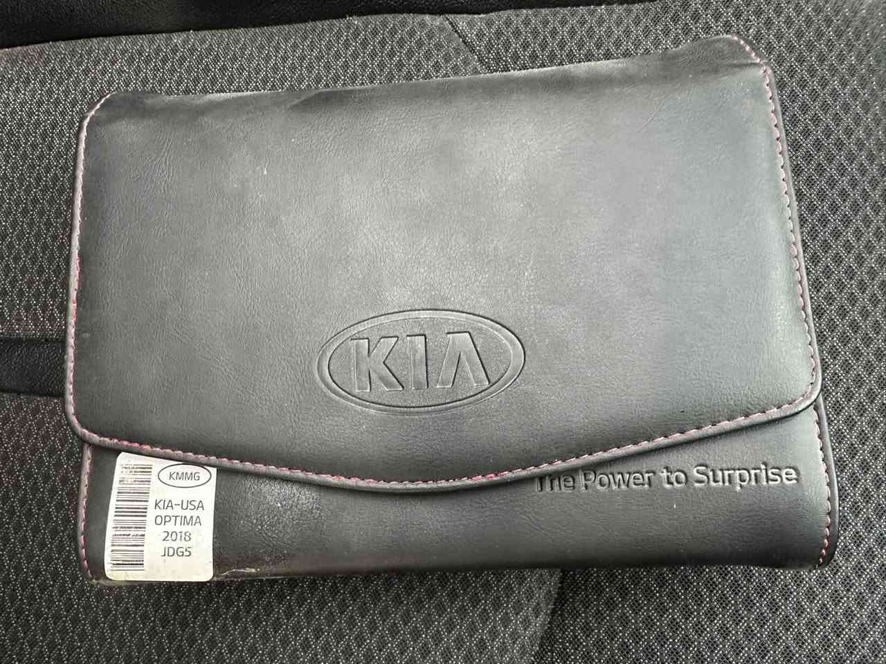 السلام عليكم
اوبتيما 2018 وارد امريكي مواصفات الS المعروفه بانوراما السياره نظيفة كلش وجاهزه وجديده محرك وگير بلاديات حادثها دعامية خلفيه فقط باب السايق مرشوش كلير ونص الباب الخلفي بأمريكا رقم بغداد مشروع وطني بأسمي تحويل ثاني يوم 
السعر144$ 
موقعها بغداد الشعب 
***********
