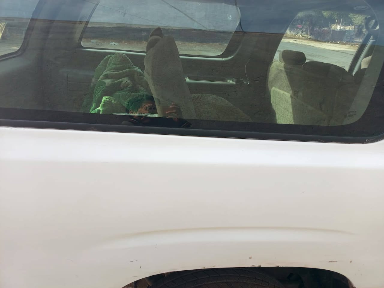 جمسي موديل 2006سعر 70السكن نجف رقم انكليزي اجره التواصل على الرقم ***********بي واتساب
