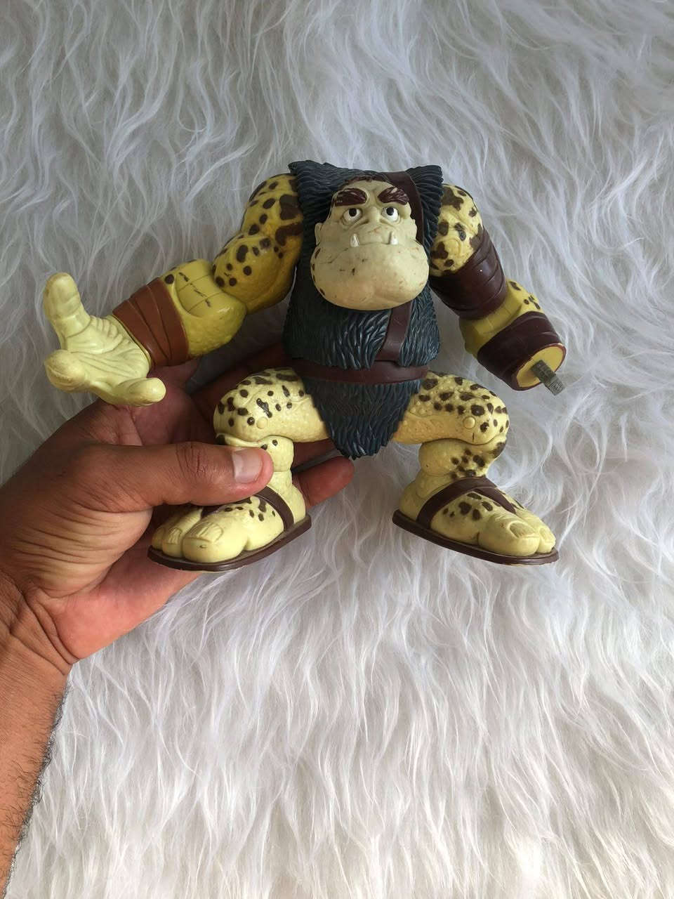 قطعه نوادر مراوس بقطع بنكي و برين هذا المنتج هو مجسم شخصية "سلام فيست" (Slamfist) من فيلم "Small Soldiers" (الجنود الصغار).تم إنتاجه بواسطة شركة "كينر" (Kenner) في عام 1998 كجزء من سلسلة "جورجونايتس" (Gorgonites).


**إذا كنت صاحب هذا الإعلان وتريد حذفه لأي سبب، رجاءا أرسل رسالة إلى الدعم الفني**