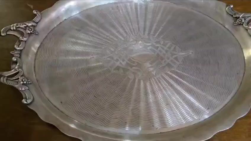 للبيع صينية فضة عثماني مختومة
 طغراء وصح وزجزاج 
وزن / 1310 جرام 
السعر / 222.000 ج
سعر نهائي / استلام العبور 
01116440665


**إذا كنت صاحب هذا الإعلان وتريد حذفه لأي سبب، رجاءا أرسل رسالة إلى الدعم الفني**