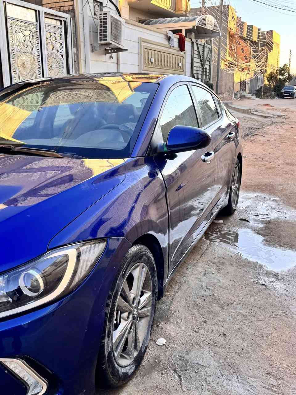 السلام عليكم
النترا 2017 وارد امريكي
رقم اربيل 
شاشه كبيره
ويل كب اصلي 
منضومه زنون عالي ناصي اصفر 
تبريد حداديه خير من الله 
مكينه دوش 2000
مكينه بي رنكات 
قفلها ب110
مكاني كربلاء 
استفسار ***********
