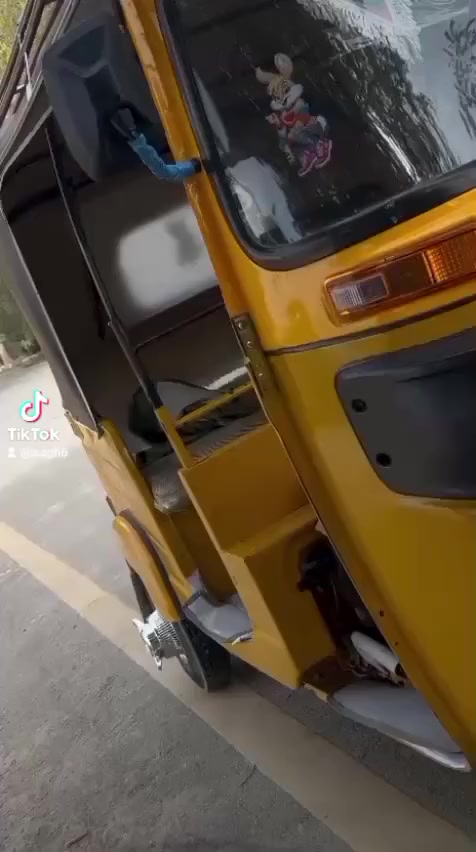 تكتك البيع رقم وسنويه موديل 19 معمره مكينه وكير خير من الله السعر 6 ونص وبيها مجال لشراي هذا رقمي ***********
